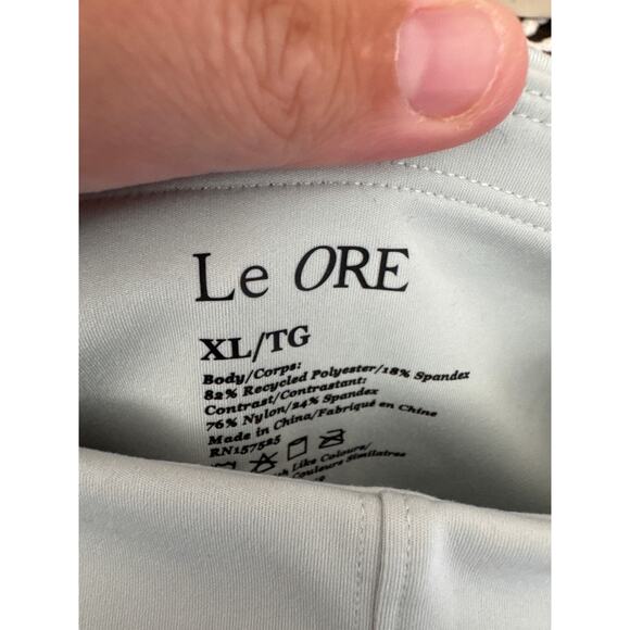 Women's le Ore x Revolve Andria 7/8 Mesh Leggings size XL in Sky Athleisure - Picture 4 of 5